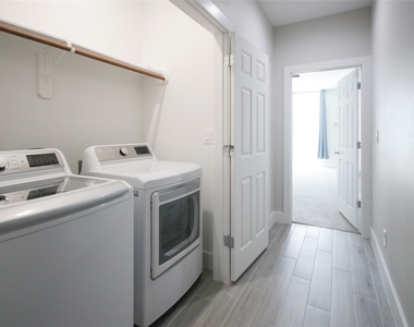 5113 Hershe Street - Photo Thumbnail 29