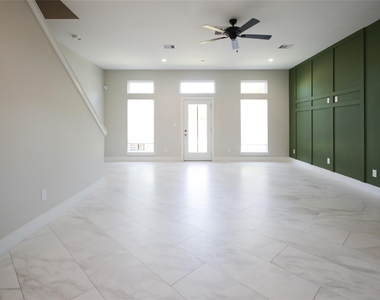 5113 Hershe Street - Photo Thumbnail 4