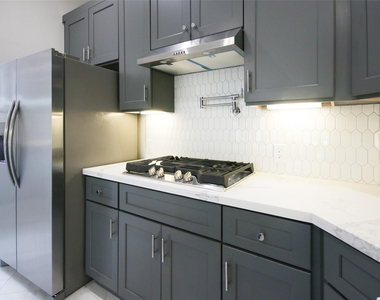5113 Hershe Street - Photo Thumbnail 11