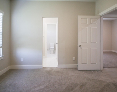5113 Hershe Street - Photo Thumbnail 16