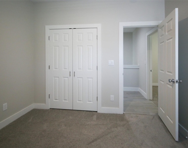 5113 Hershe Street - Photo Thumbnail 25