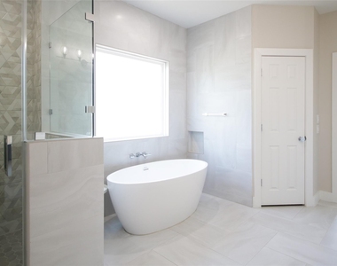 5113 Hershe Street - Photo Thumbnail 37