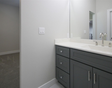 5113 Hershe Street - Photo Thumbnail 21