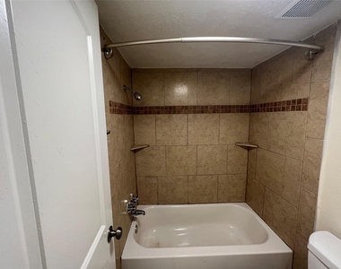 10110 Westview Drive - Photo Thumbnail 3