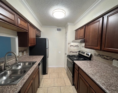 10110 Westview Drive - Photo Thumbnail 1