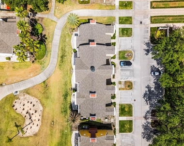 1322 Seven Eagles Ct - Photo Thumbnail 36