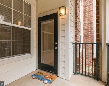 7 Booth Street - Photo Thumbnail 21