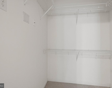 7 Booth Street - Photo Thumbnail 15
