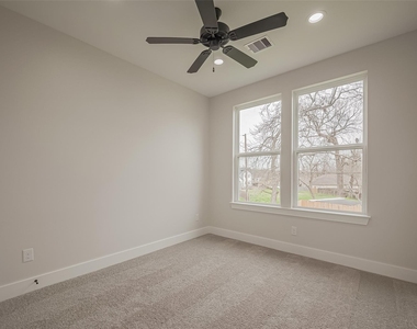 918 Saint Clair Street - Photo Thumbnail 20