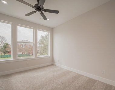 918 Saint Clair Street - Photo Thumbnail 24