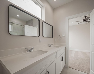 918 Saint Clair Street - Photo Thumbnail 28