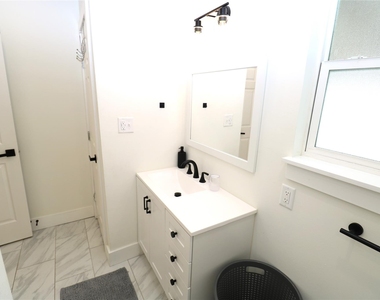 5506 Avenue Q 1/2 - Photo Thumbnail 13
