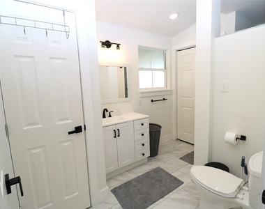 5506 Avenue Q 1/2 - Photo Thumbnail 12
