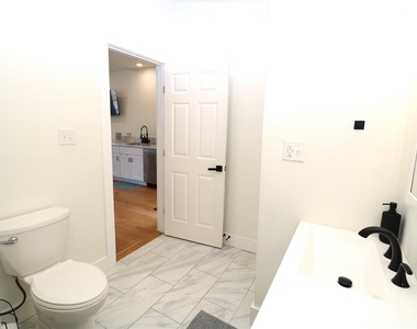 5506 Avenue Q 1/2 - Photo Thumbnail 18