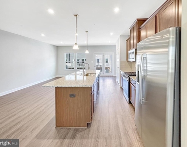 1785 Atlas Drive - Photo Thumbnail 2