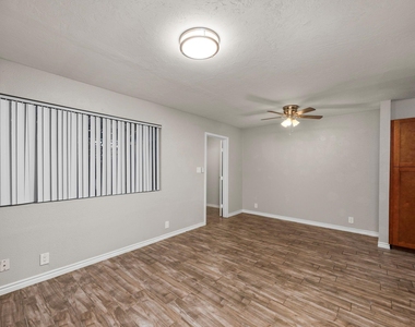 11002 Hammerly Boulevard - Photo Thumbnail 6