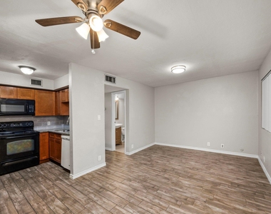 11002 Hammerly Boulevard - Photo Thumbnail 7