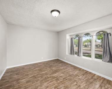 11002 Hammerly Boulevard - Photo Thumbnail 4