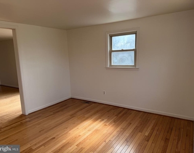 7285 Clyde Jones Road - Photo Thumbnail 4