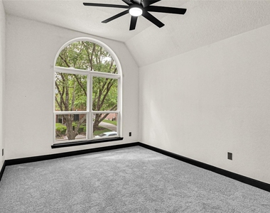 11915 Helene Court - Photo Thumbnail 19
