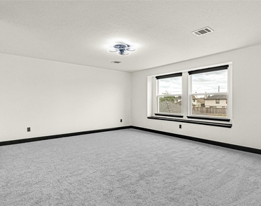 11915 Helene Court - Photo Thumbnail 21