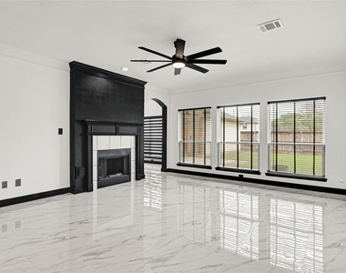 11915 Helene Court - Photo Thumbnail 9