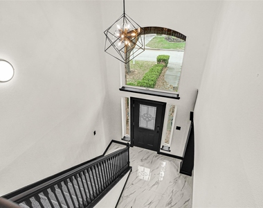 11915 Helene Court - Photo Thumbnail 12