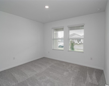 2068 Babbling Brook Boulevard - Photo Thumbnail 13