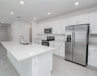 2068 Babbling Brook Boulevard - Photo Thumbnail 6