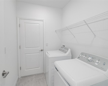 2068 Babbling Brook Boulevard - Photo Thumbnail 18