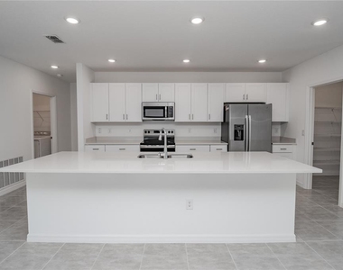 2068 Babbling Brook Boulevard - Photo Thumbnail 5