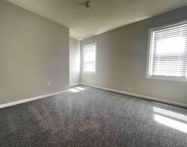 3212 28th Street Se - Photo Thumbnail 4