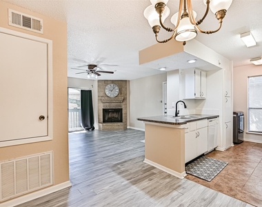 260 El Dorado Boulevard - Photo Thumbnail 6