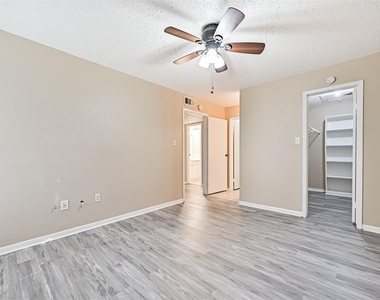 260 El Dorado Boulevard - Photo Thumbnail 11