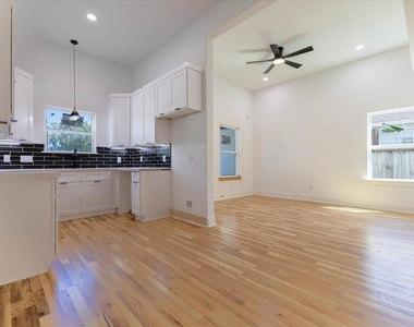 408 Armstrong Street - Photo Thumbnail 1