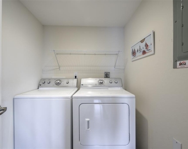 101 N Marion Court - Photo Thumbnail 24