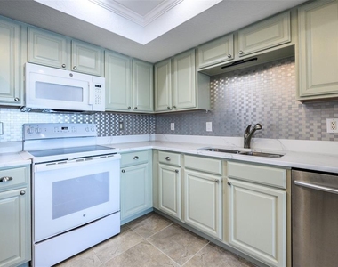 101 N Marion Court - Photo Thumbnail 19