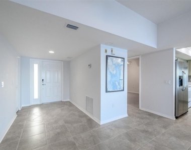 101 N Marion Court - Photo Thumbnail 13