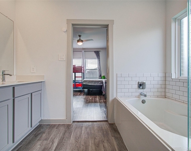 22 Desert Spring Lane - Photo Thumbnail 22