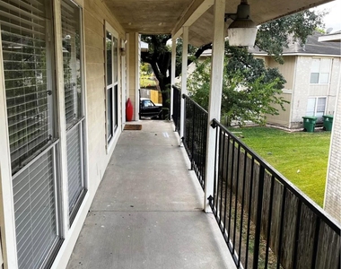 12118 W Bellfort Avenue - Photo Thumbnail 13
