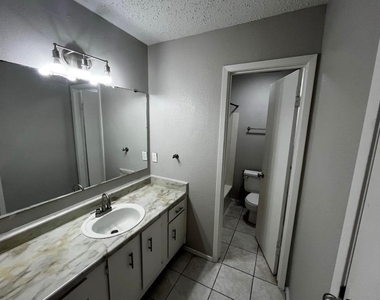 12118 W Bellfort Avenue - Photo Thumbnail 9