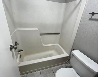 12118 W Bellfort Avenue - Photo Thumbnail 8