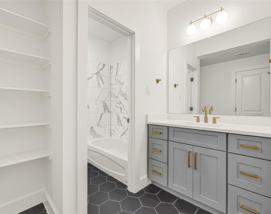 4606 Crown Grove Lane - Photo Thumbnail 18
