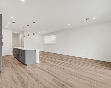 4606 Crown Grove Lane - Photo Thumbnail 6