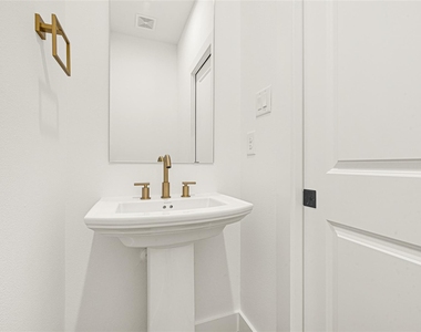 4606 Crown Grove Lane - Photo Thumbnail 8