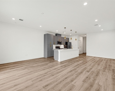 4606 Crown Grove Lane - Photo Thumbnail 2