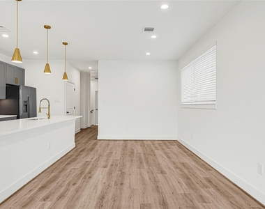 4606 Crown Grove Lane - Photo Thumbnail 7