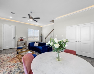 15831 Blair Castle Drive - Photo Thumbnail 5
