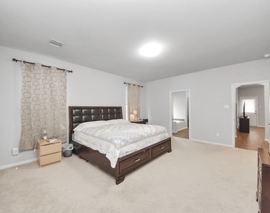 4239 Wyanngate Drive - Photo Thumbnail 18