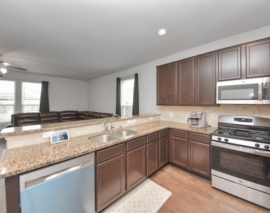 4239 Wyanngate Drive - Photo Thumbnail 6